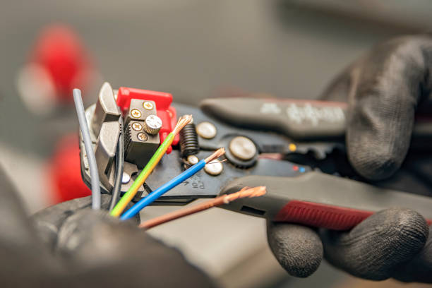 Best Emergency Electrical Repair  in Navarre, FL